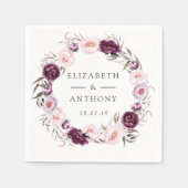 Deep Velvet en Blush Roze Bloemen Bruiloft Servet (Voorkant)