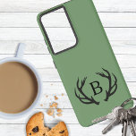 Deer Antler Monogram Samsung Galaxy Hoesje<br><div class="desc">Deze mobiele telefoonbehuizing met hertenantler-afbeelding heeft een bijbelse aantrekkingskracht in de openlucht. Pas het aan met uw gewenste initiaal.</div>