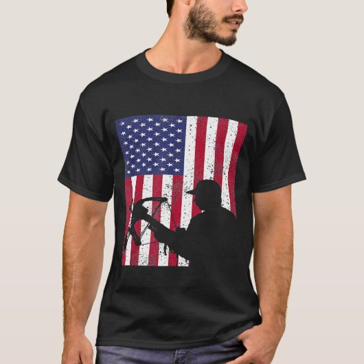 Deer Bow Hunt Hunter Whitetail Tee American Flag 2 T-shirt (Voorkant)