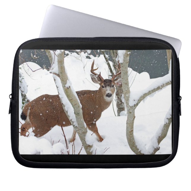 Deer Buck in Snow Laptop Sleeve (Voorkant)