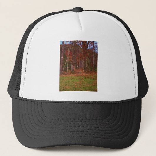 Deer, Green Grass Red en Gold leaves Trucker Pet (Voorkant)