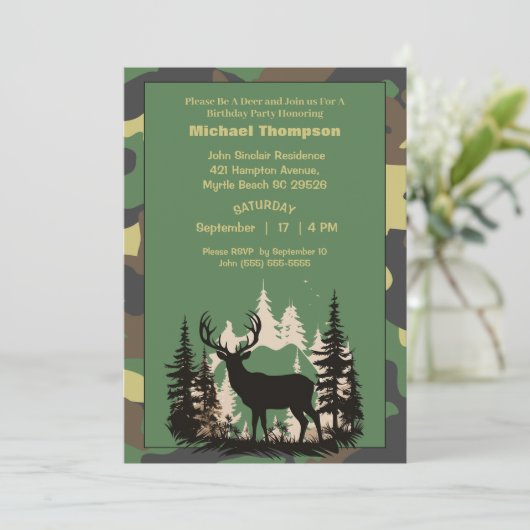 Deer Hunter Camouflage Birthday Uitnodiging (Staand voorkant)