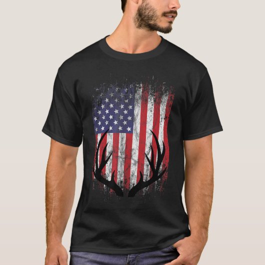 Deer Hunting American Flag Whitetail Buck Antlers T-shirt (Voorkant)