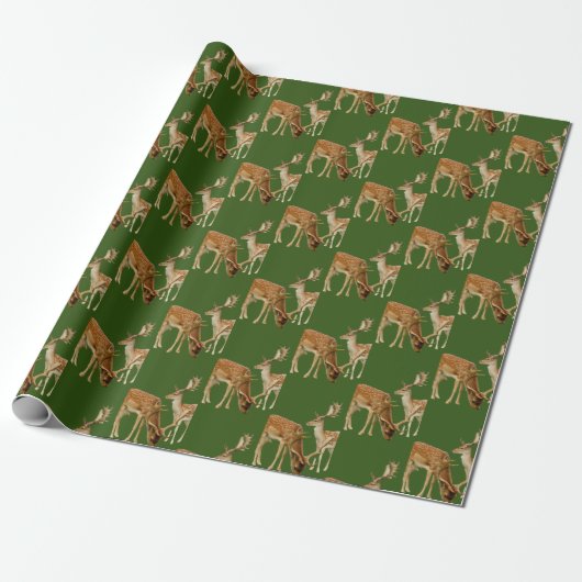 Deer Hunting Green en Brown Wrapping Paper Cadeaupapier (Uitgerold)