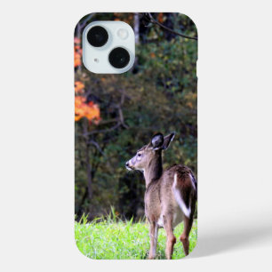 Deer in een Gebied - Autumn dag iPhone 15 Case