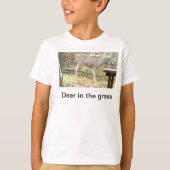 Deer in het T-shirt met gras (Voorkant)