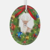 Deer looking through a Christmas Wreath Glas Ornament (Voorkant Rechts)