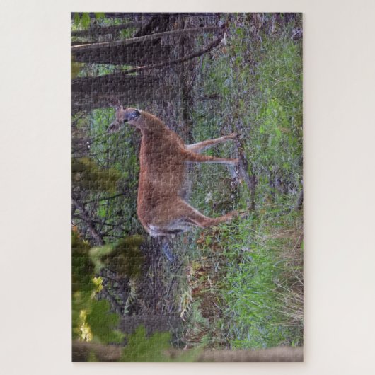 Deer loopt door het bos legpuzzel (Verticaal)