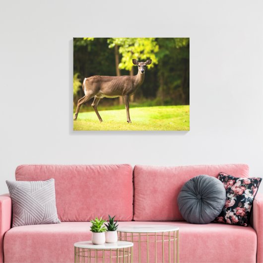 Deer on Golf Course Canvas Afdruk (Insitu (Woonkamer))
