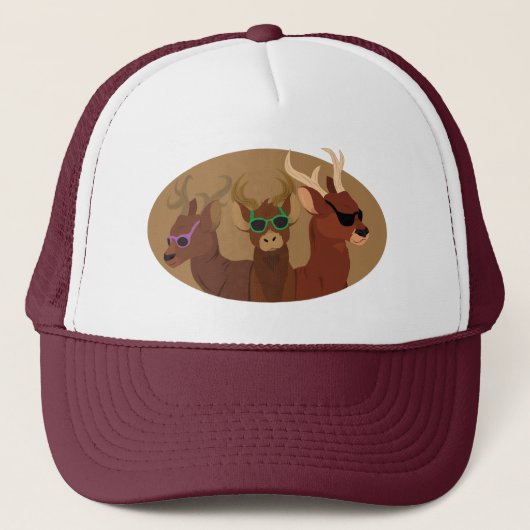 Deer Wearing Sunbril Trucker Pet (Voorkant)