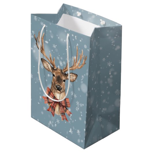 Deer With Plaid Bow Christmas Snow Falling Medium Cadeauzakje (Achterkant Gekanteld)
