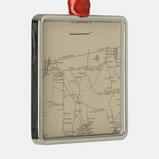 Deering, Hillsborough Co. Metalen Ornament (Rechts)