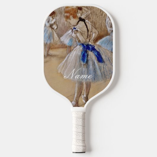 Degas danser met blauw lint pickleball paddle (Voorkant)