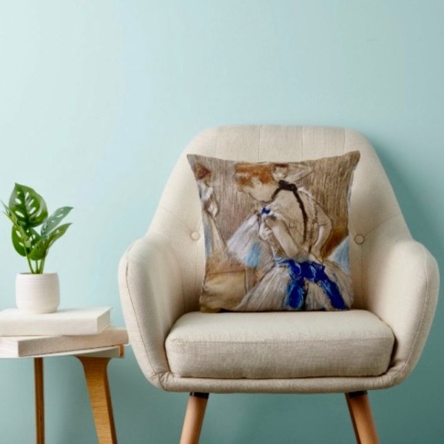 Degas Danser Met Blauwe Lint Kussen (Throw Pillow 100% polyester heavyweight stretch material. Hidden zipper Made in the USA.
)