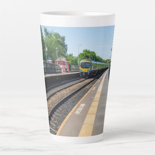 Deighton Railway Station, Huddersfield Latte Mok (Voorkant)