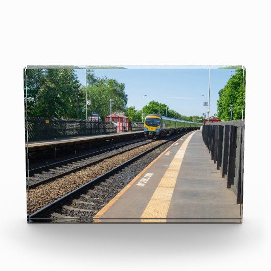 Deighton (West Yorkshire) Spoorwegstation, Hudders Fotoblokken (Voorkant)