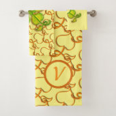 Dekdoekset - Ivy Leaves en Monogram op geel Bad Handdoek (Insitu)