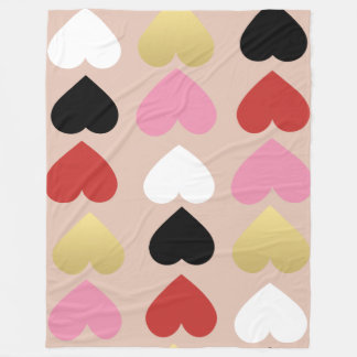 Deken met stijlvolle en kleurrijke harten.