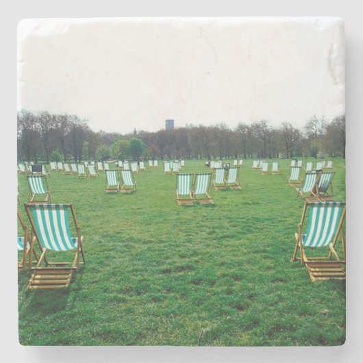 Dekkerstoelen verspreid in Green Park in Londen Stenen Onderzetter (Voorkant)