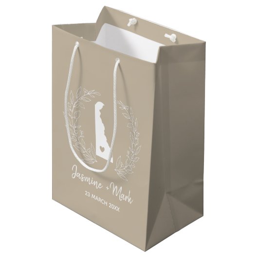 Delaware Destination Wedding Family Reunion Favor Medium Cadeauzakje (Voorkant Gekanteld)