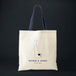 Delaware Wedding Welcome Bag Tas Navy Blue Map<br><div class="desc">Een welkome cadeautas van een bruiloft met kaart-afbeelding. Je gasten zullen graag in hun hotel kijken en dit tas vinden vol met behandelingen die op hen wachten. U kunt het hart op de locatie van uw grote dag plaatsen met behulp van de functie "Pas verder aan".</div>