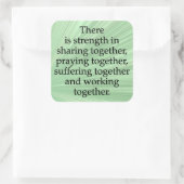 Delen, bidden en samenwerken vierkante sticker (Tas)