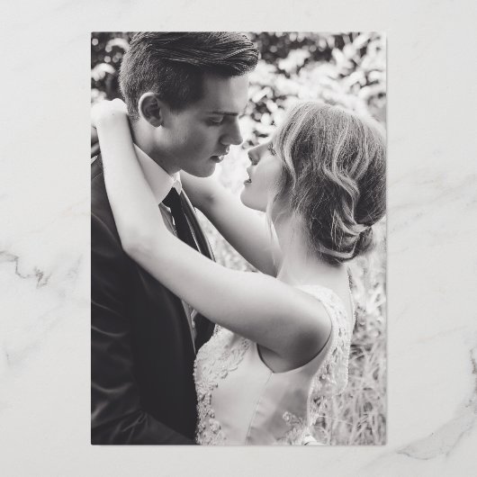 Delfineblauwe bloemen en goudzomerbruiloft folie uitnodiging (Achterkant)