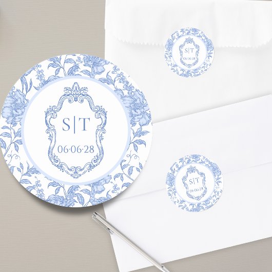 Delft Blauwe Bloemige Trouw Crest Monogram Ronde Sticker