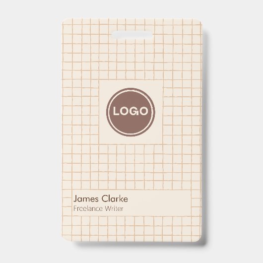 Delicaat romig bruin geruit patroon met Logo Badge (Voorzijde)