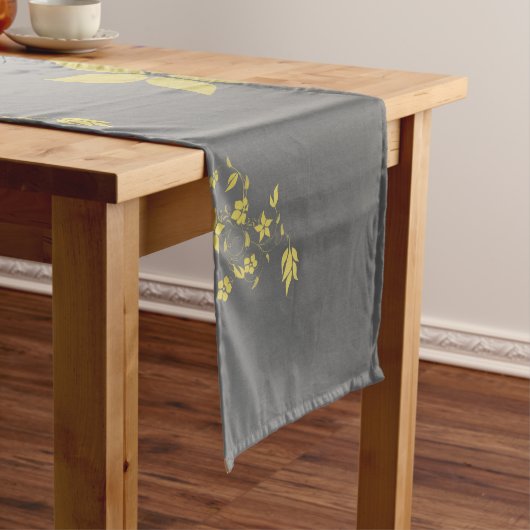 Delicate Asian Korte Tafelloper (Voorbeeld)