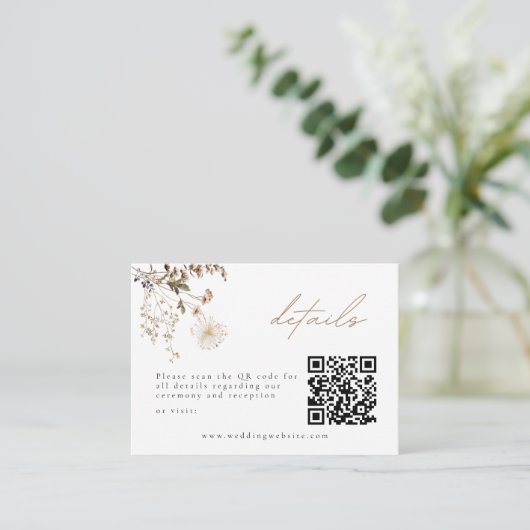 Delicate Autumn Wildflower Details Enclosure Kaart (Staand voorkant)