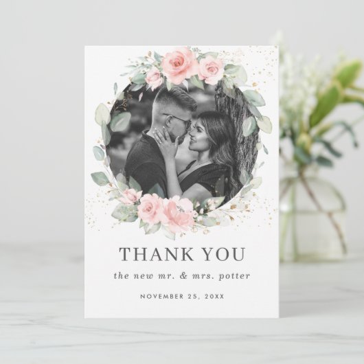 Delicate Blush Roze Bloemen Krans Bruiloft Foto Bedankkaart (Staand voorkant)