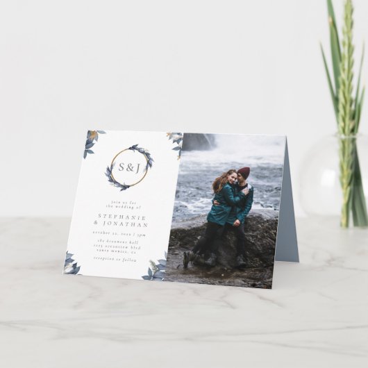 Delicate Dusty Blue Leaves Monogram Trouwfoto (Voorkant)