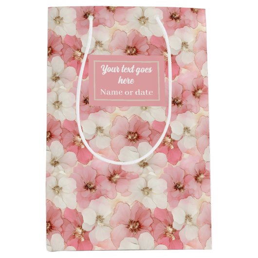 Delicate dusty rose and gold monogram gift bag medium cadeauzakje (Voorkant)