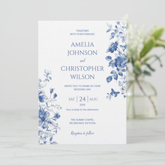 Delicate elegante huwelijksuitnodiging in blauwe k kaart (Staand voorkant)