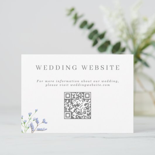Delicate French Blue Wedding Website QR code Enclo Informatiekaartje (Staand voorkant)