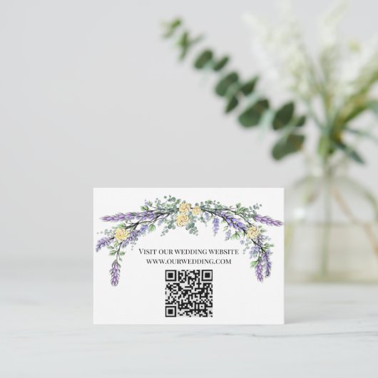 Delicate geel waterverf rozen lavendel bruiloft informatiekaartje (Staand voorkant)