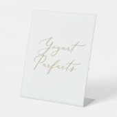 Delicate Gold Calligraphy Eenvoudige yoghurtparfai Reclamebord Met Voetstuk (Voorkant)