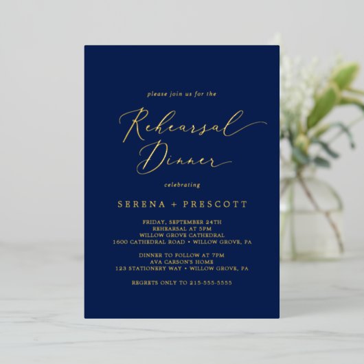 Delicate Gold Foil | Navy Blue Rehearsal Dinner Folie Uitnodiging (Staand Voorkant)