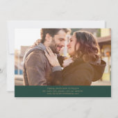 Delicate Gold-kalligrafie | Groene foto Save The Date (Achterkant)