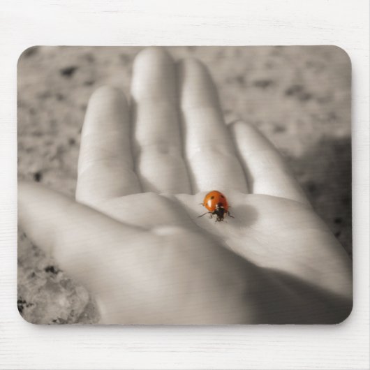 Delicate Hands Mousepad Muismat (Voorkant)