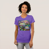 Delicate Lotus Flowers Blossoming in the Snow T-shirt (Voorkant volledig)