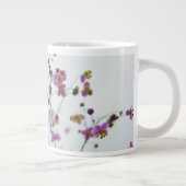 Delicate Paarse Bloemige Botanische Jumbo Mok (Rechts)