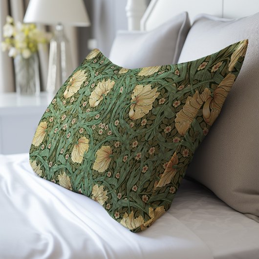 Delicate Pimpernel Green & Cream Pattern Morris Kussensloop