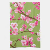 Delicate Pink Cherry Blossoms op Chartreuse Green Theedoek (Verticaal)