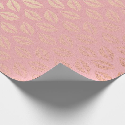 Delicate Pink Pastel Golden Kiss Hugs Cadeaupapier (Hoek)