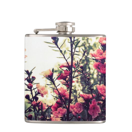 Delicate Pink Wild Flower Meadow Photo Heupfles (Voorkant)