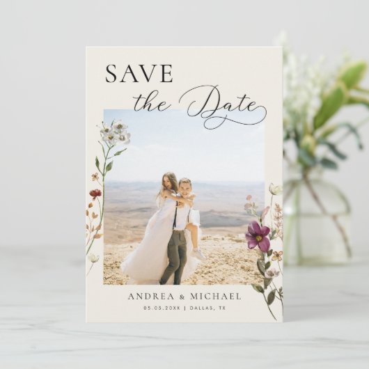 Delicate romantische ivoor wilde bloemen foto brui save the date (Staand voorkant)