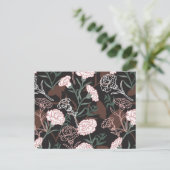 Delicate Roze Anjers met Groene Bladeren Bloemen Briefkaart (Staand voorkant)