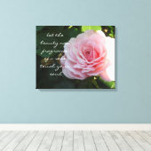 Delicate Roze Roos met Spreuk Canvas Afdruk (Insitu (Houten vloer))